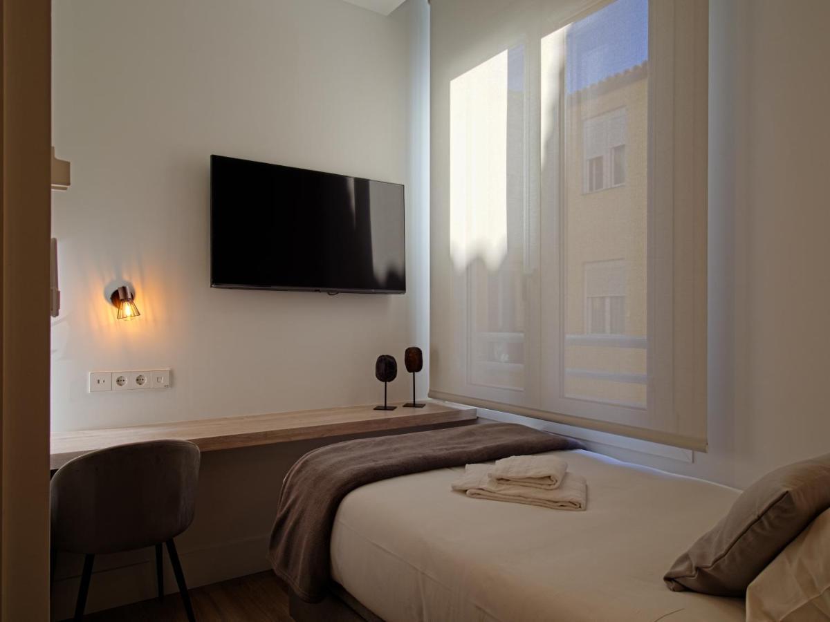 Standard Single Room,1224786392:JPEG