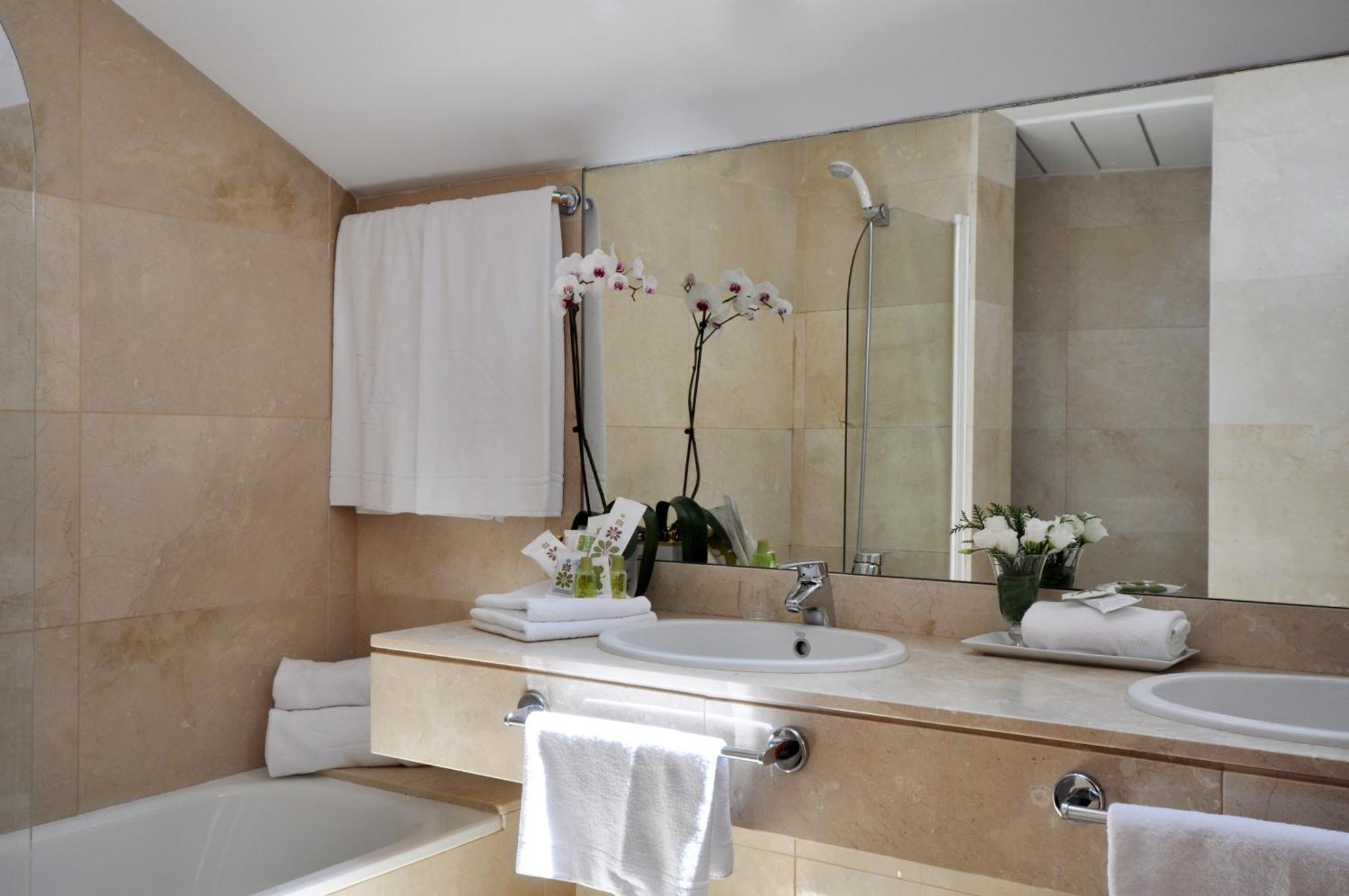 Superior Triple Room,1431739150:JPEG
