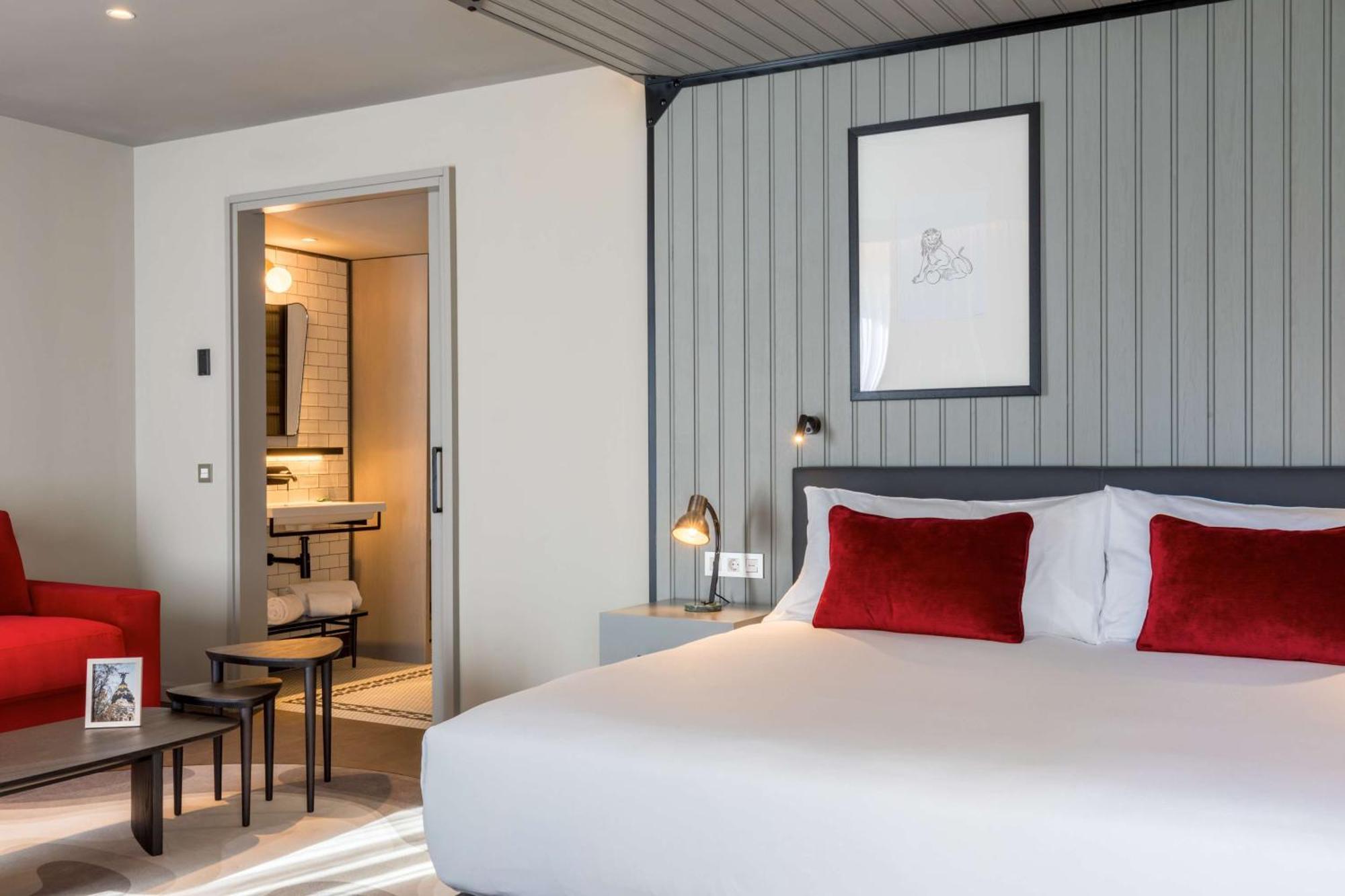 Premium Junior King Suite