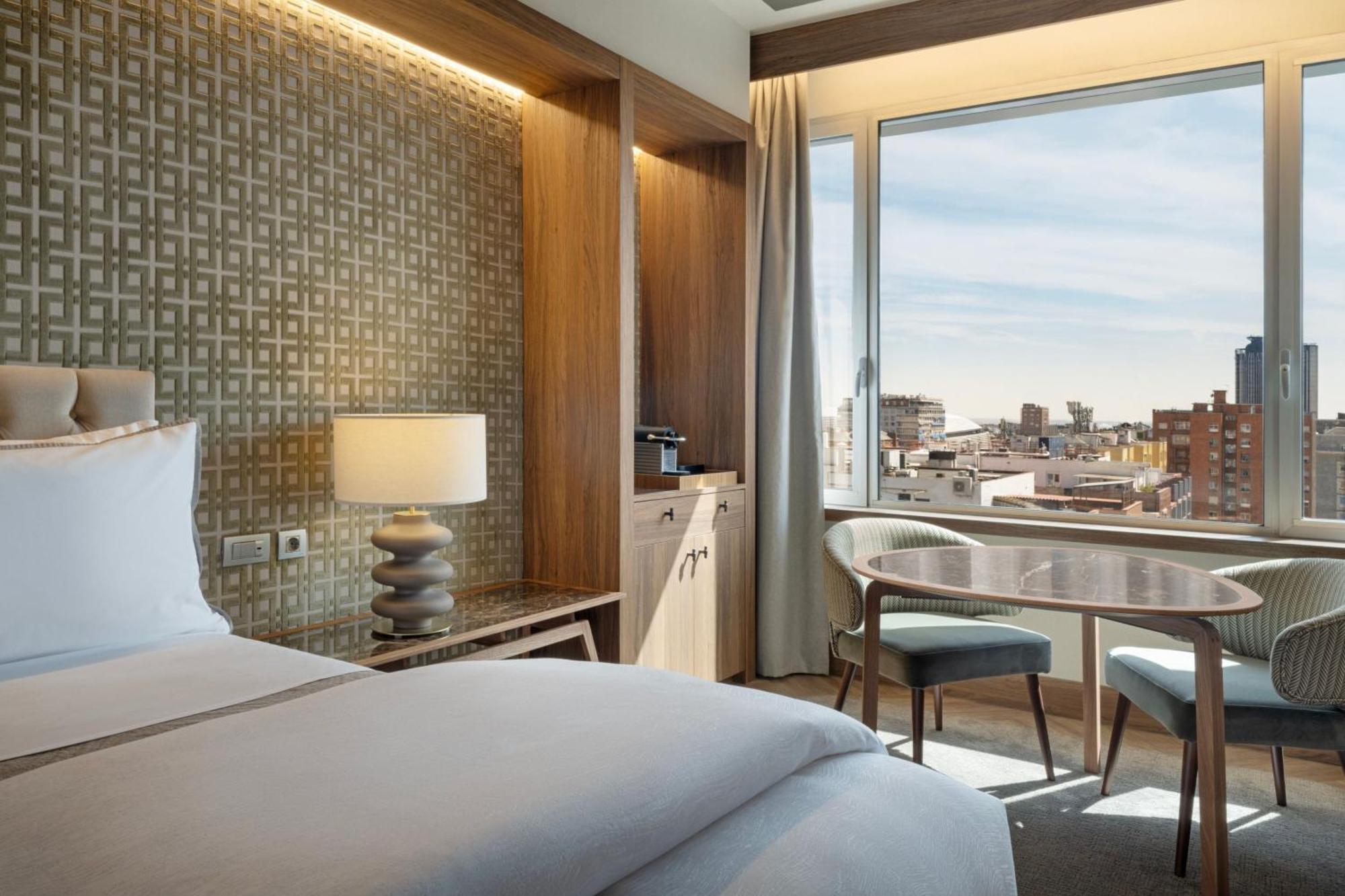 Premium Deluxe King Room High Floor