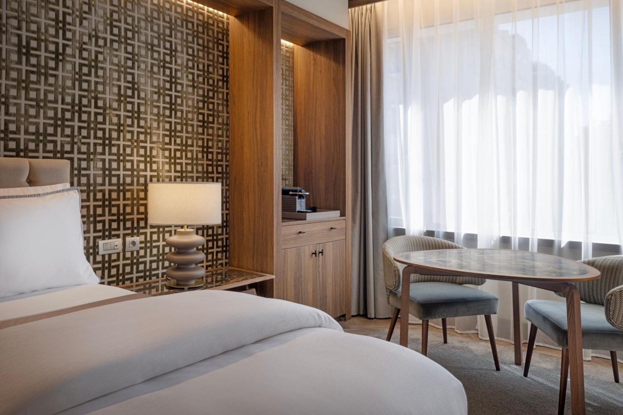 Deluxe Twin Room City View