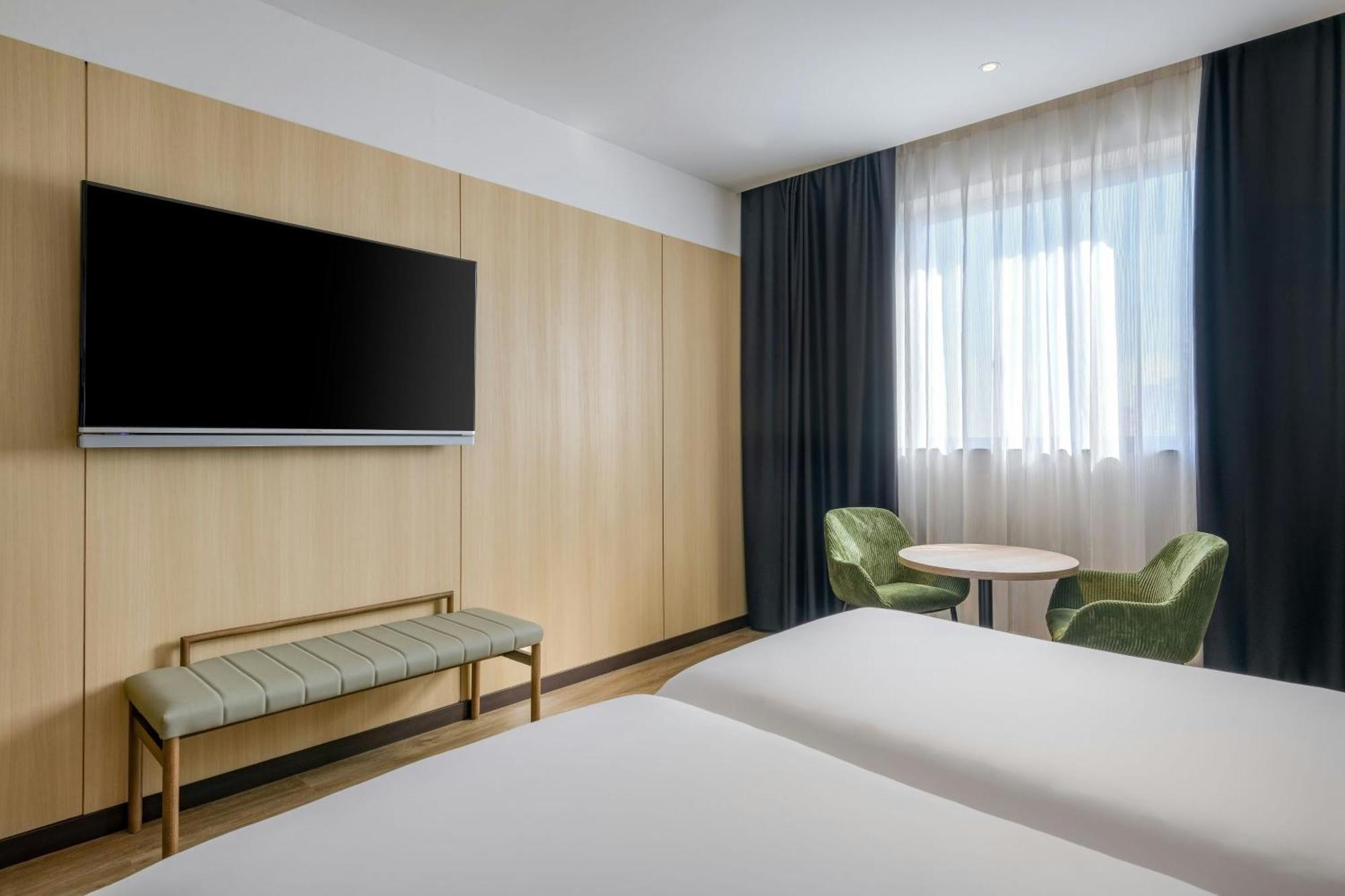 Twin Room,1654247083:JPEG
