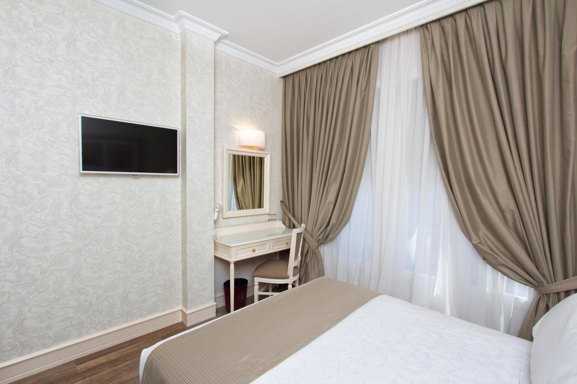 Deluxe Double or Twin Room,277093541:JPEG