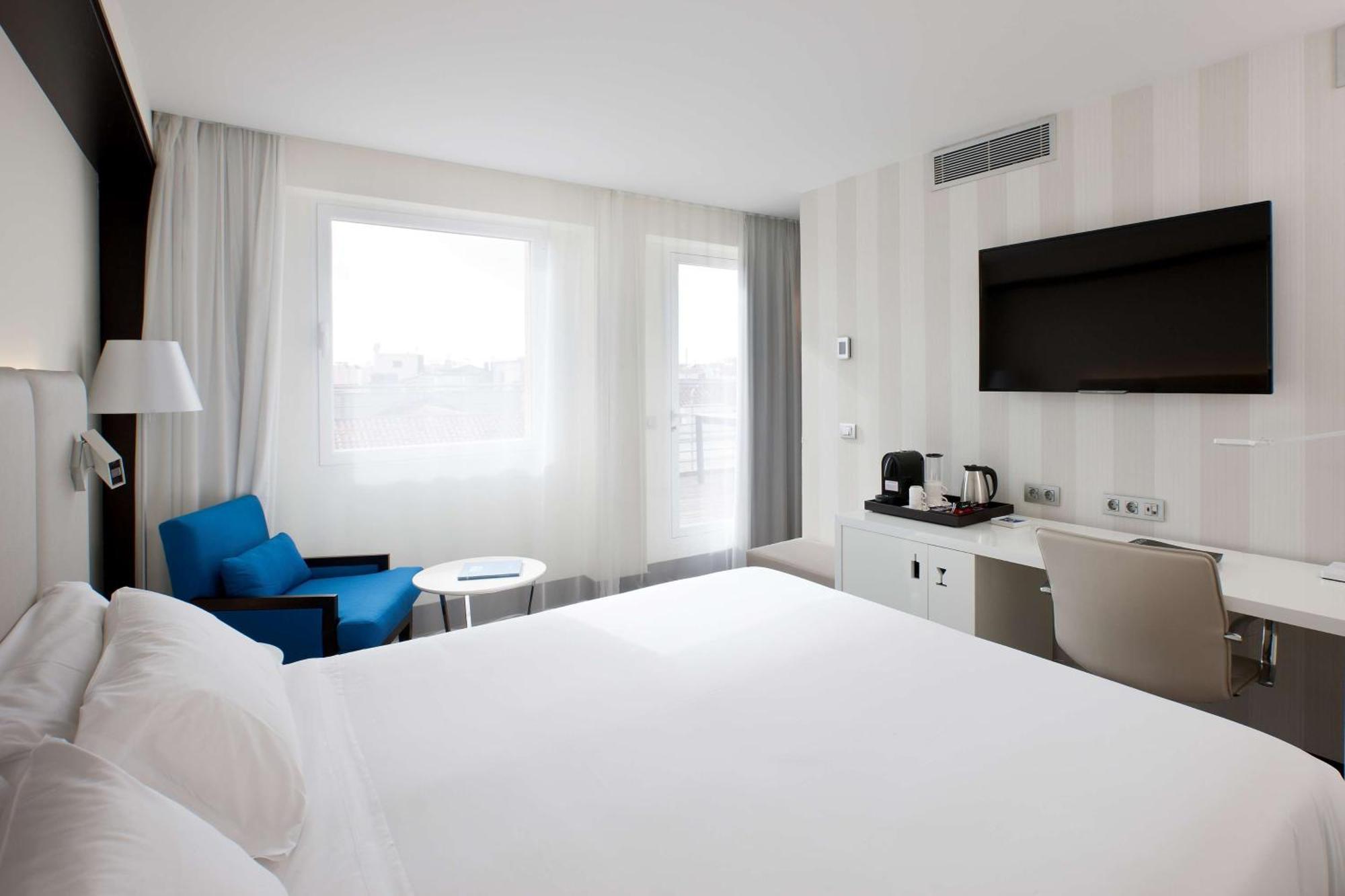 Standard Double or Twin Room Terrace