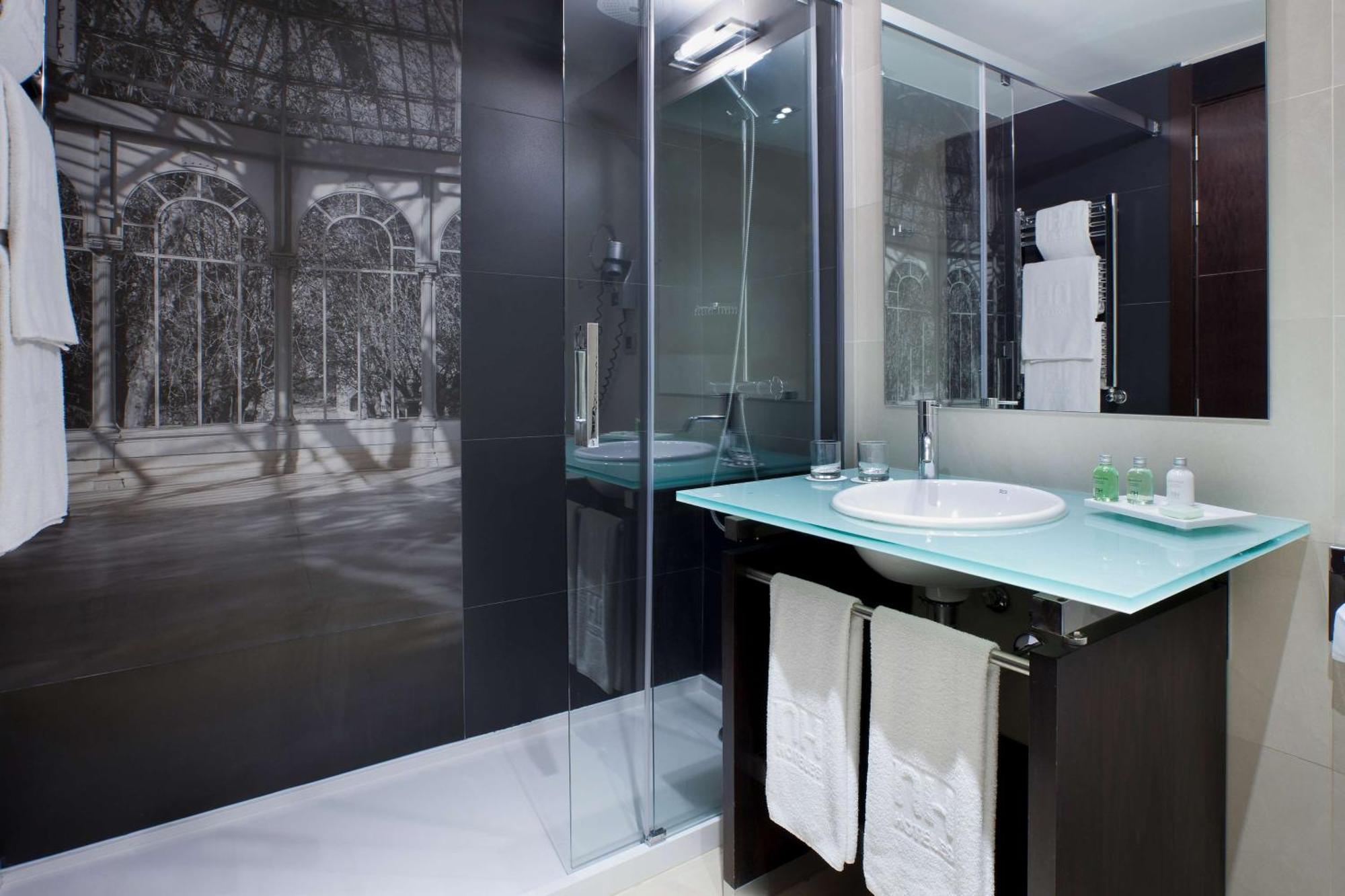 Standard Double or Twin Room Terrace