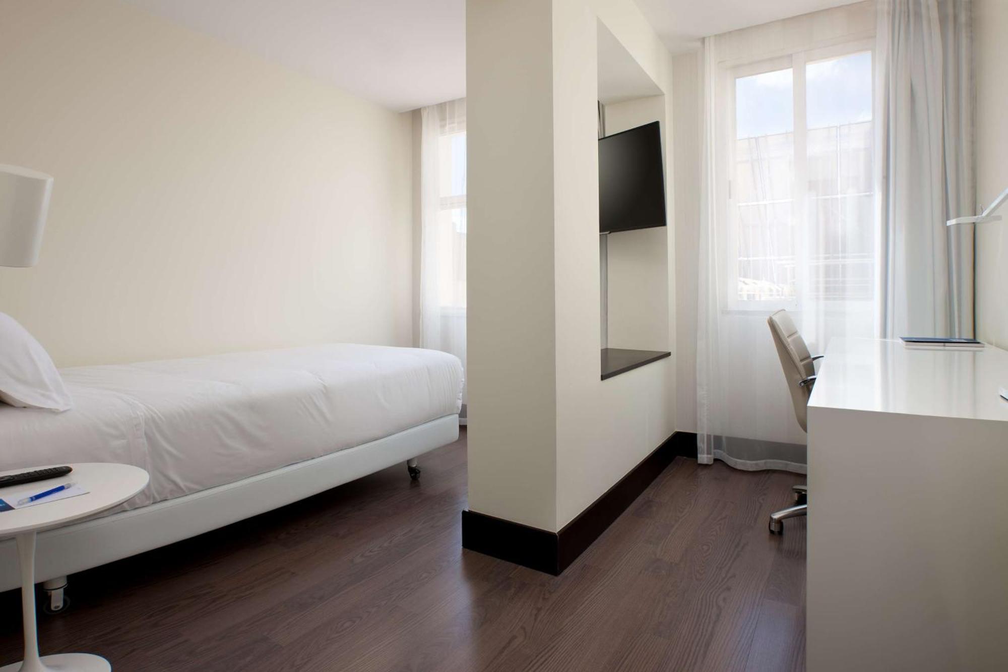Standard Single Room,1739365189:JPEG