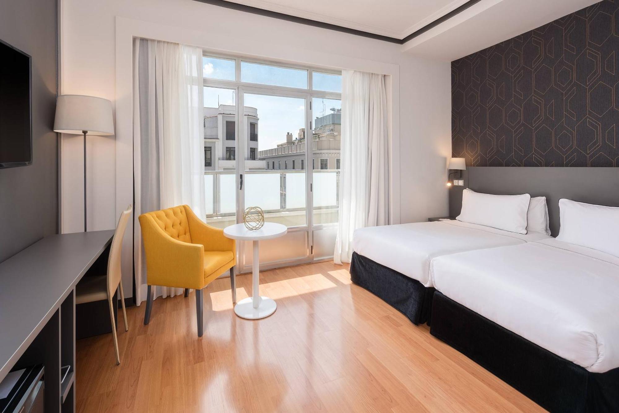 Standard Room with Views,1765152154:JPEG