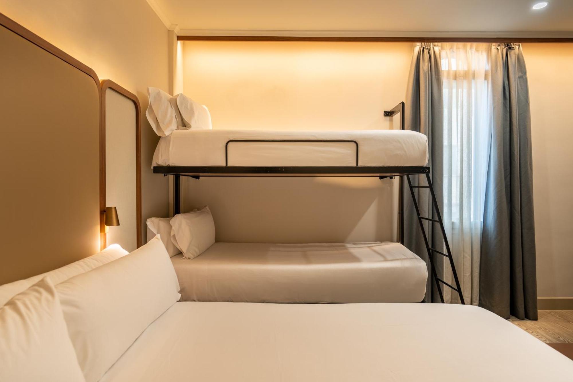Quadruple Room,1770836488:JPEG
