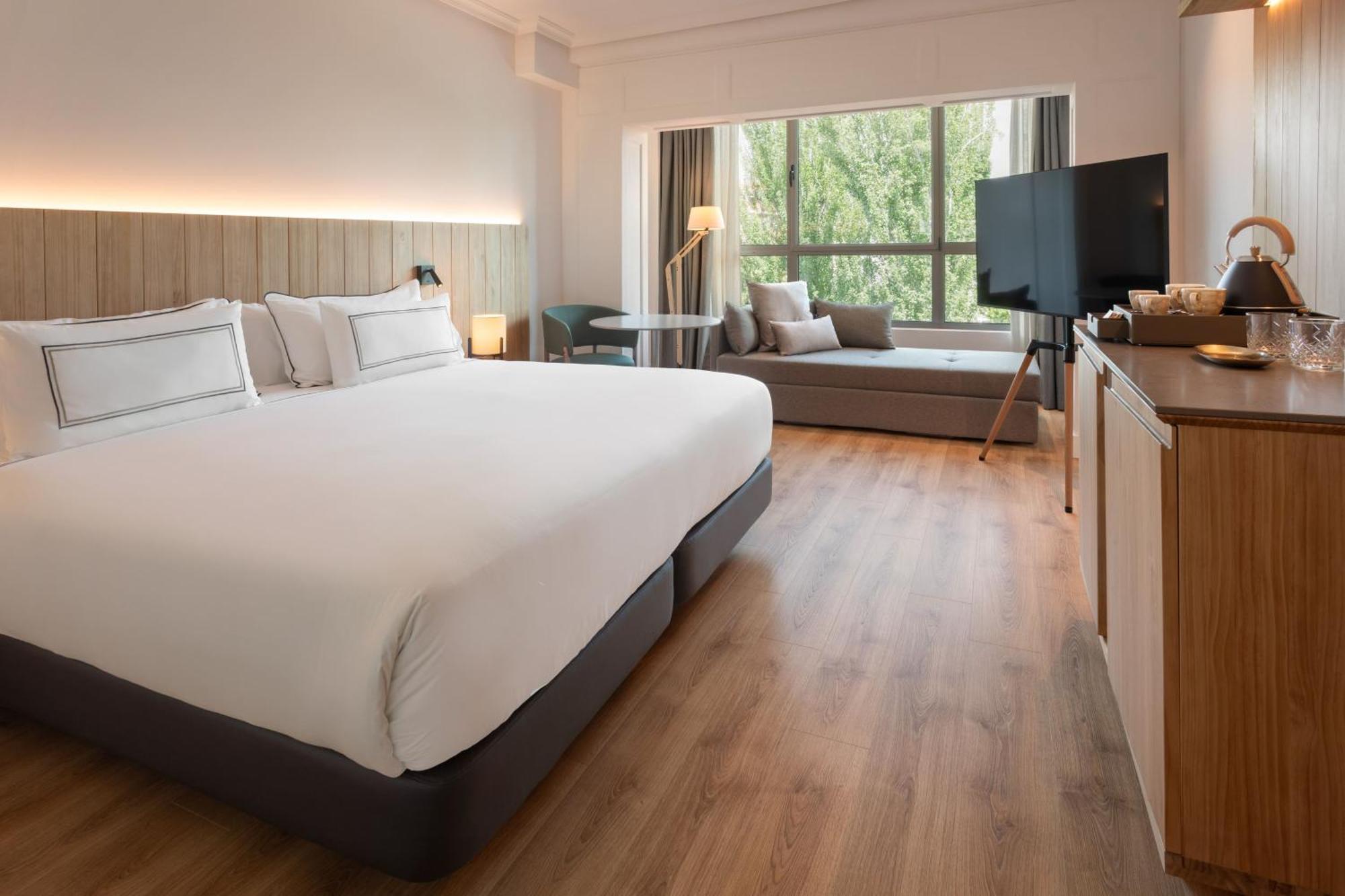 Superior Double or Twin Room,1771705500:JPEG