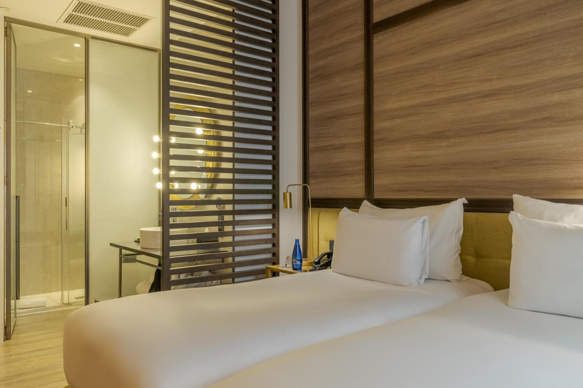 Premium Balcony Room