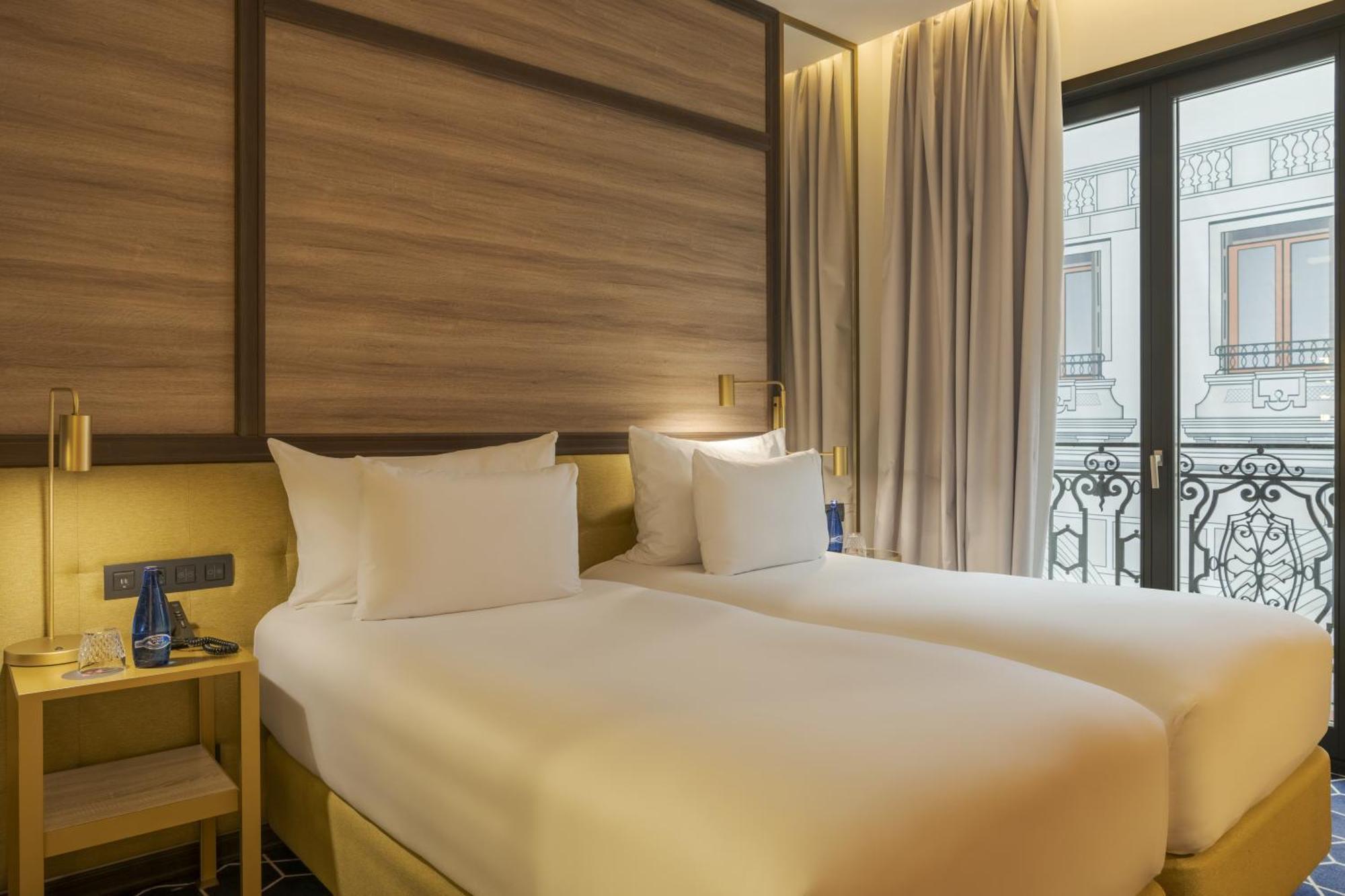 Premium Balcony Room