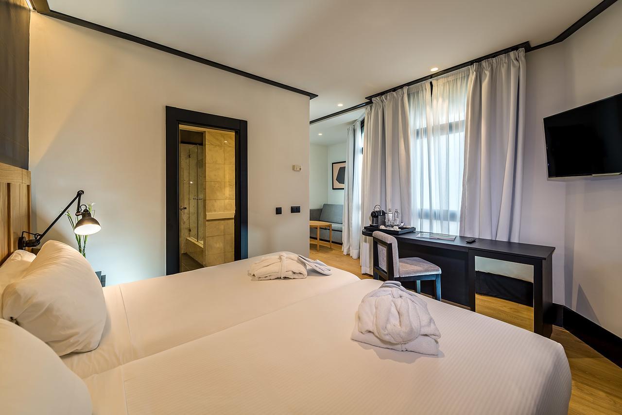 Deluxe Quadruple Room,1442377771:JPEG