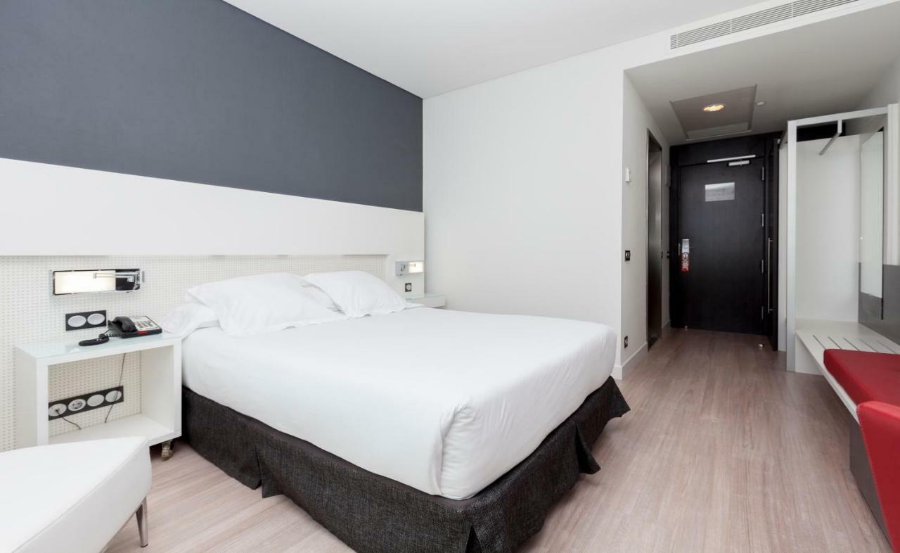 Double Room Shuttle Service to Fairs Congresses,800360460:JPEG